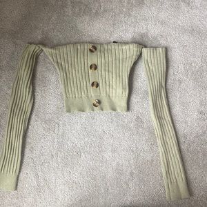 sweater crop